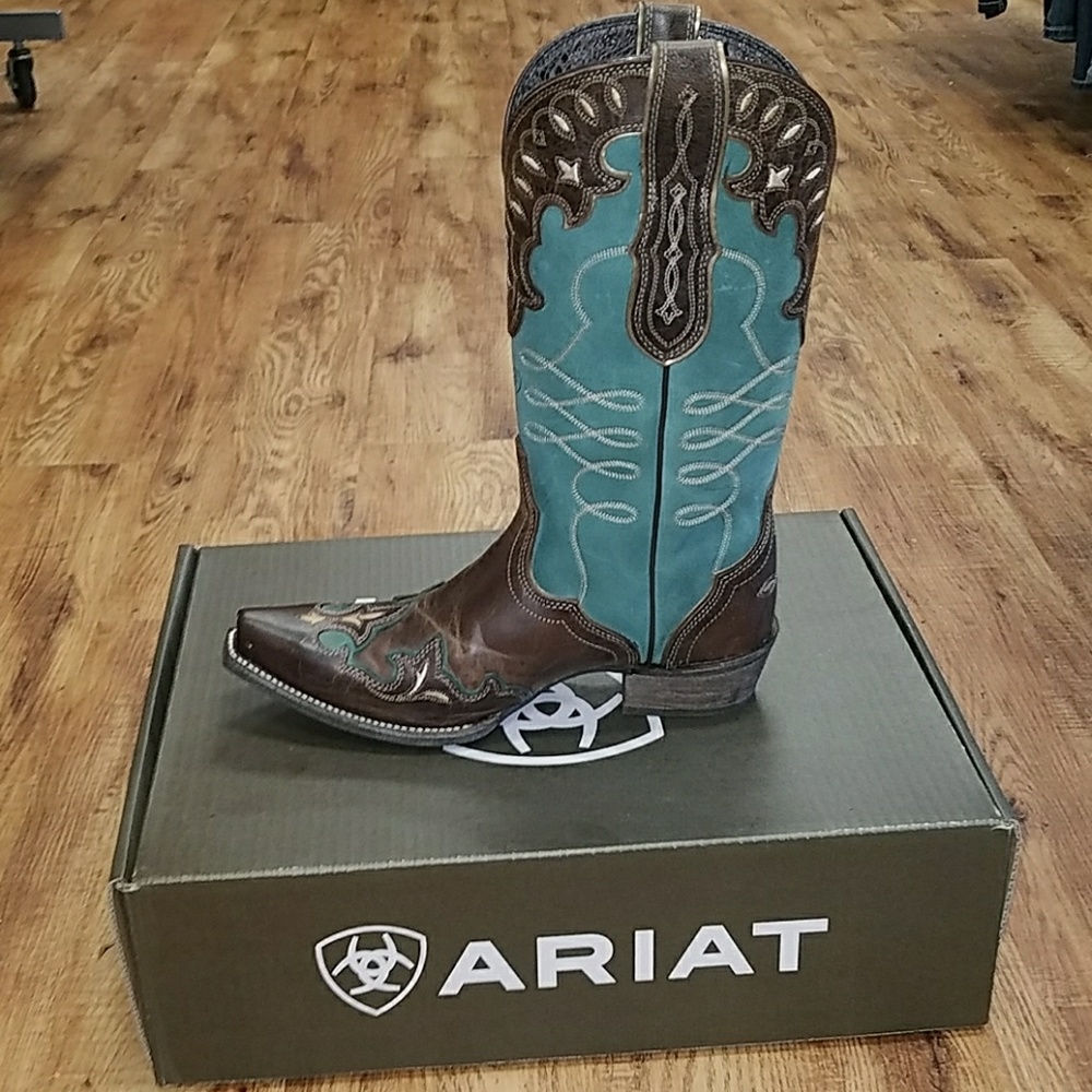 Womens Ariat boots - Picture 2 of 4